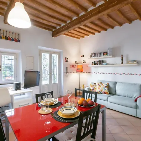 Cisanello Rock With Patio And Barbecue Apartment