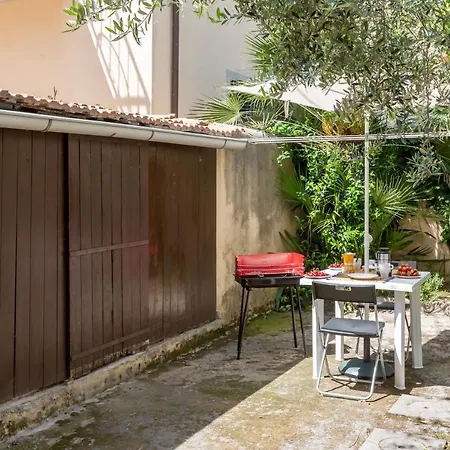 Cisanello Rock With Patio And Barbecue
